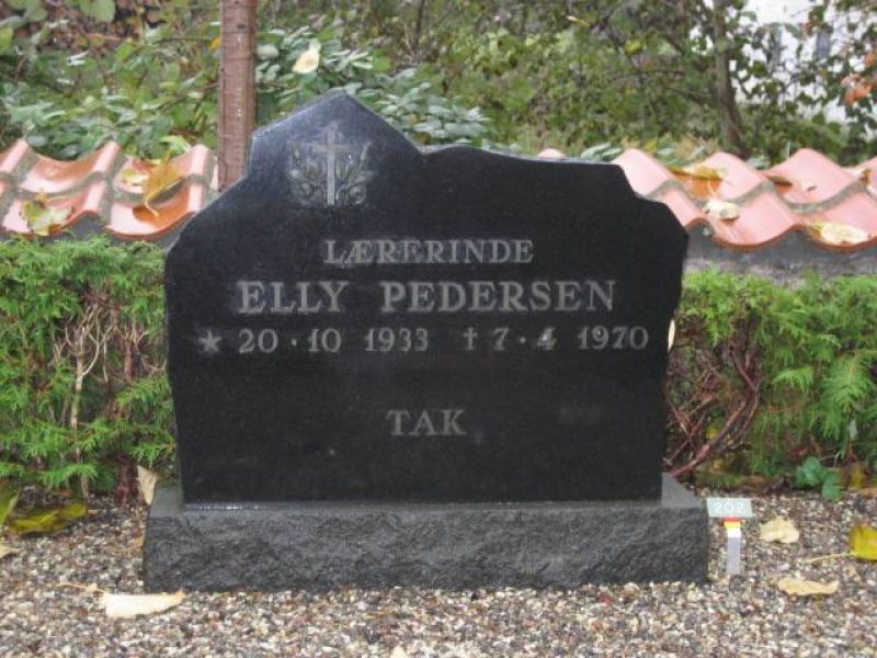 Elly Pedersen.jpg